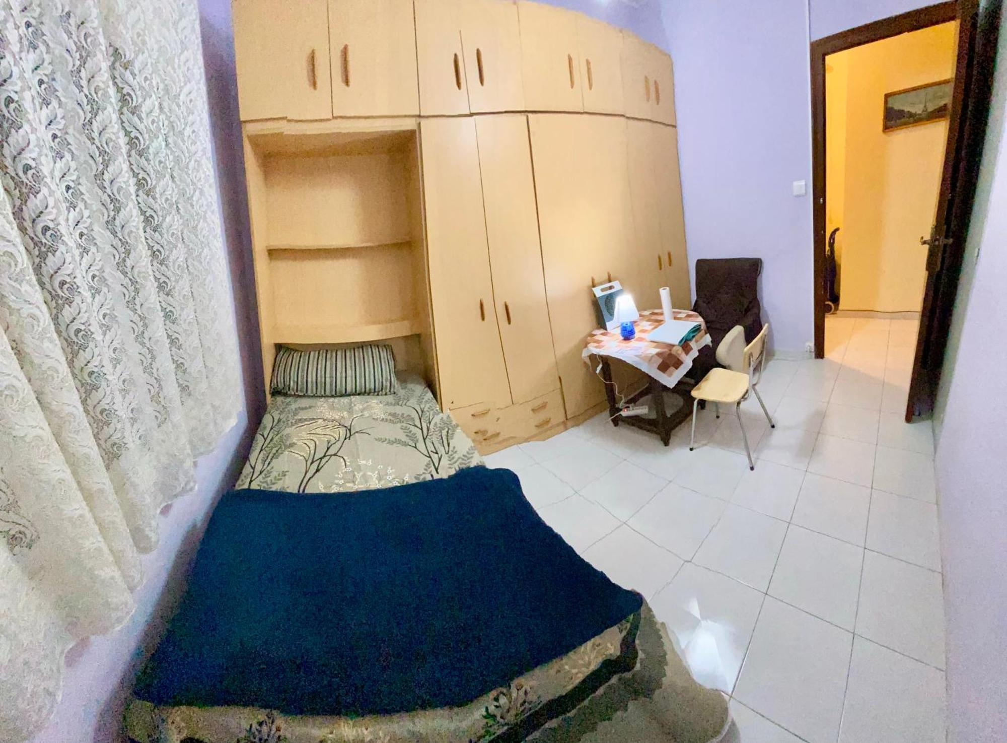 Habitacion Barato En Piso Familiar Compartido El Centro De La Ciudad Cerca De La Estacion De Autobuses Tarragona Dış mekan fotoğraf